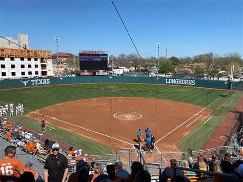Texas softball seeded No. 13 in NCAA tournament, hosting regional with Texas A&M, Texas State